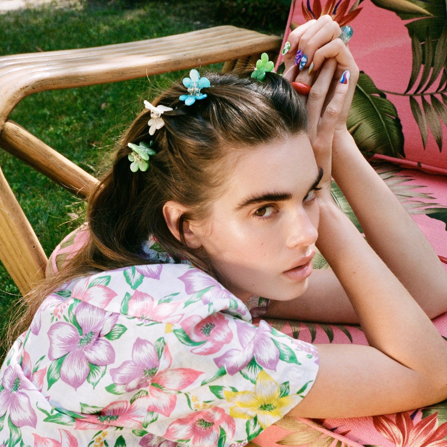 Baby Daisy Clip Set in Aqua - Image 3