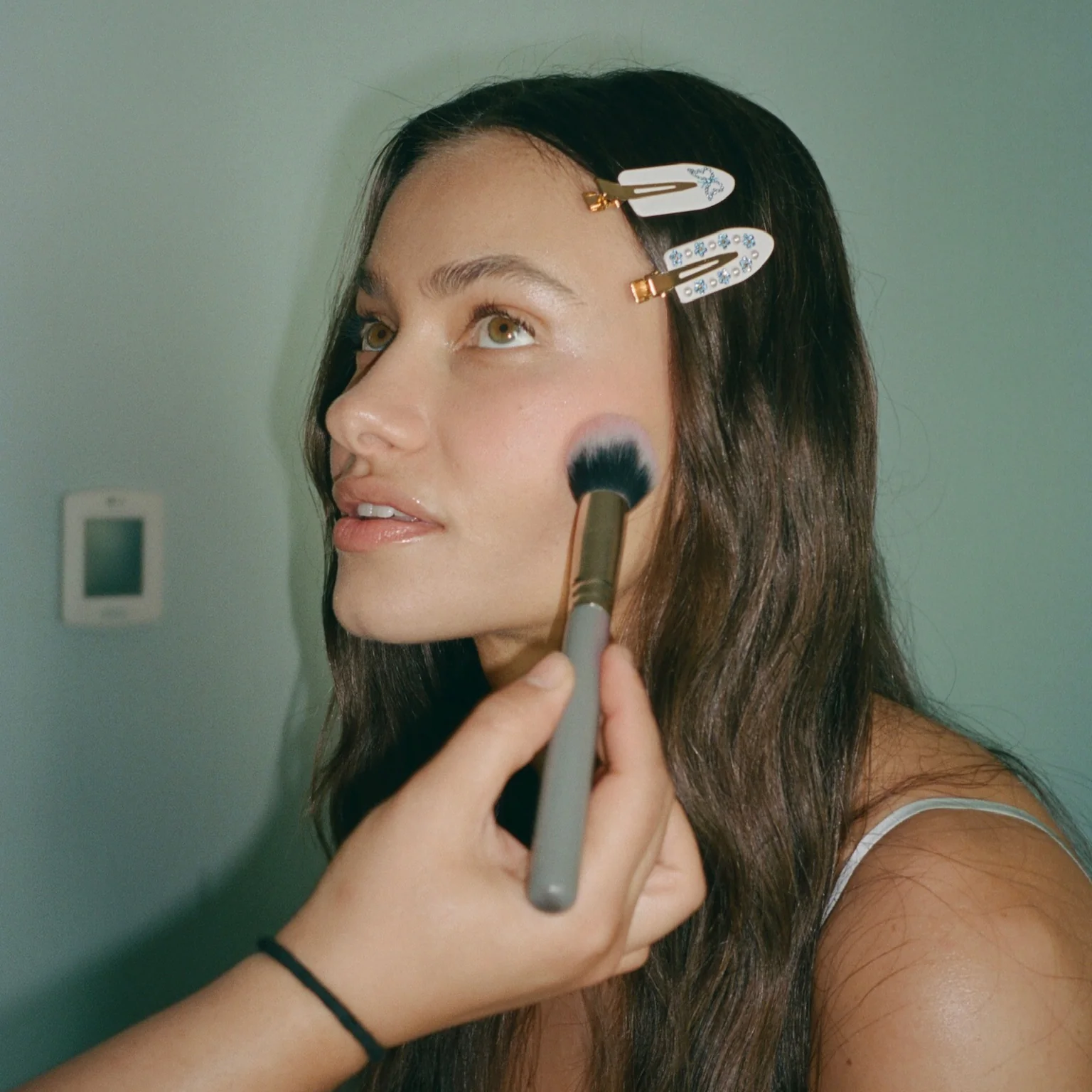 Popstar Clips in Fairytale - Image 3