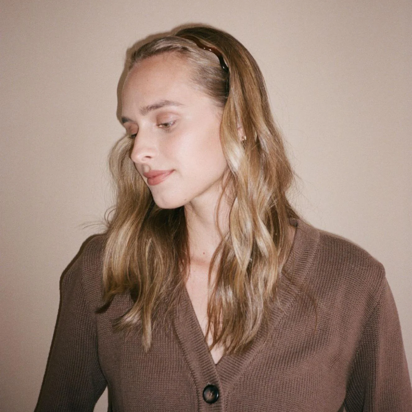 Starlet Headband in Curved Amber - Image 5