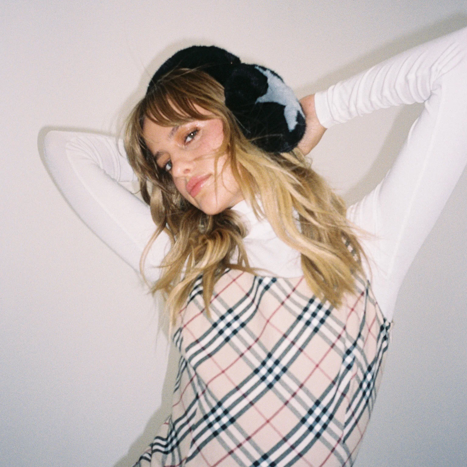 Sugar Muffs in Black Diamond - Image 3