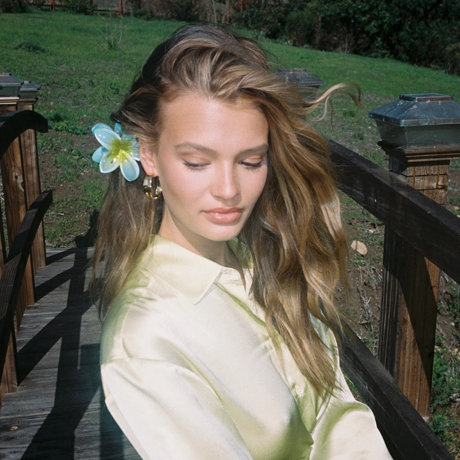 Super Bloom Clip in Maui - Image 4